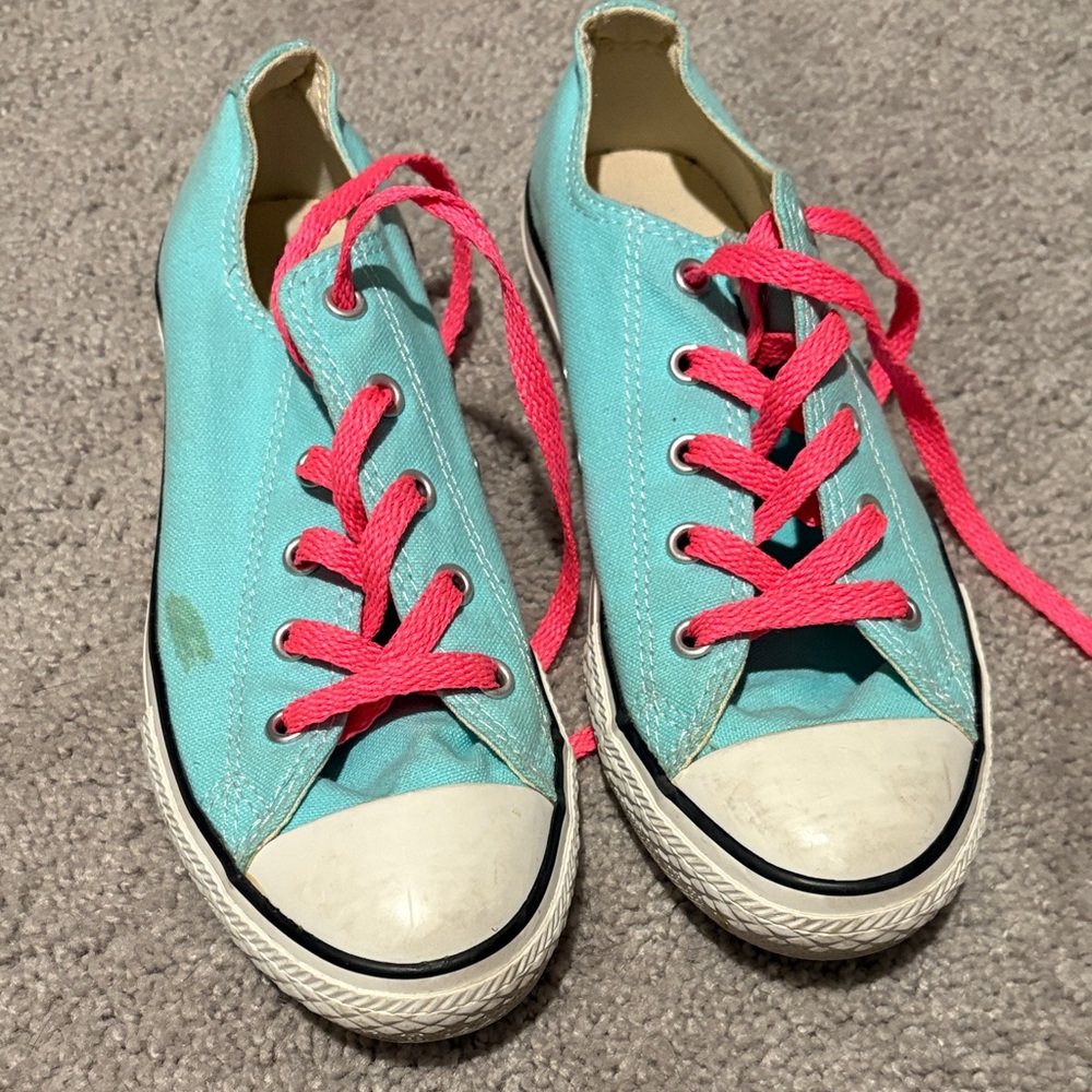 Vibrant Aqua Kids Sneakers with Pink Accents